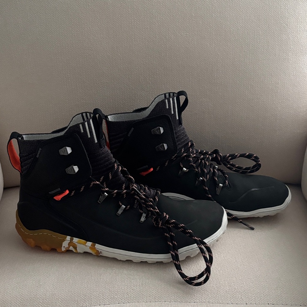 VivoBarefoot Boots